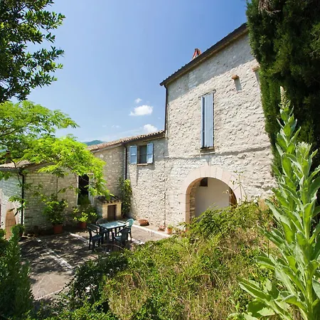 Pretty In With Swimming Pool Acqualagna