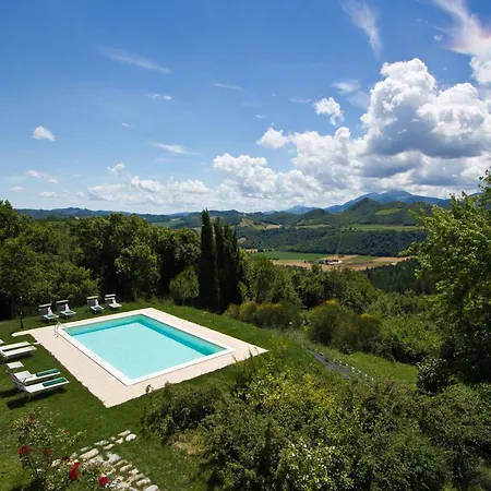 Vakantiehuis Pretty In With Swimming Pool
