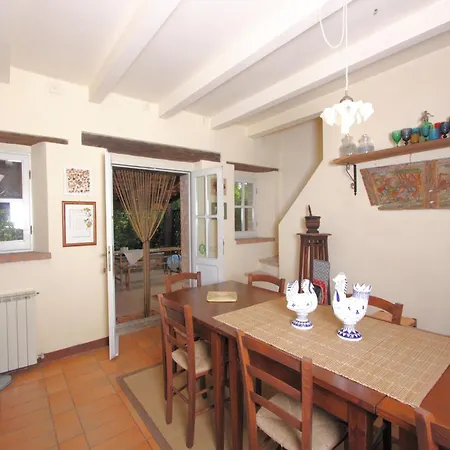 Pretty In With Swimming Pool * Acqualagna