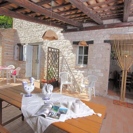Pretty In With Swimming Pool Acqualagna