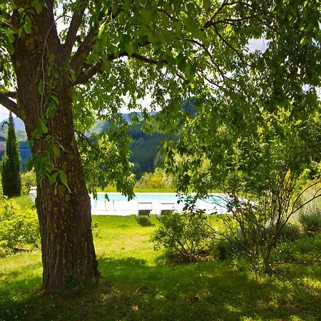Сasa de vacaciones Pretty In With Swimming Pool